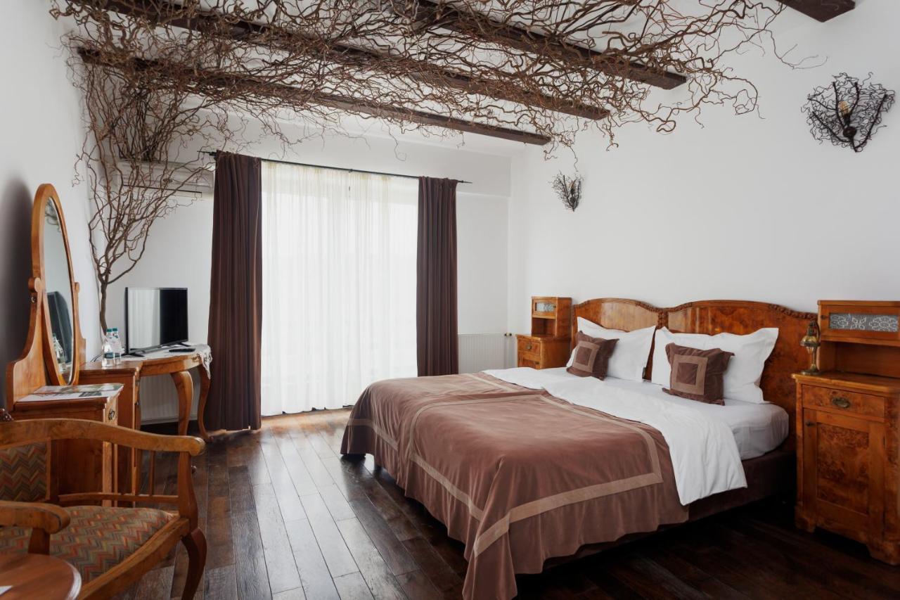 Conacul Archia Hotel Deva Bagian luar foto