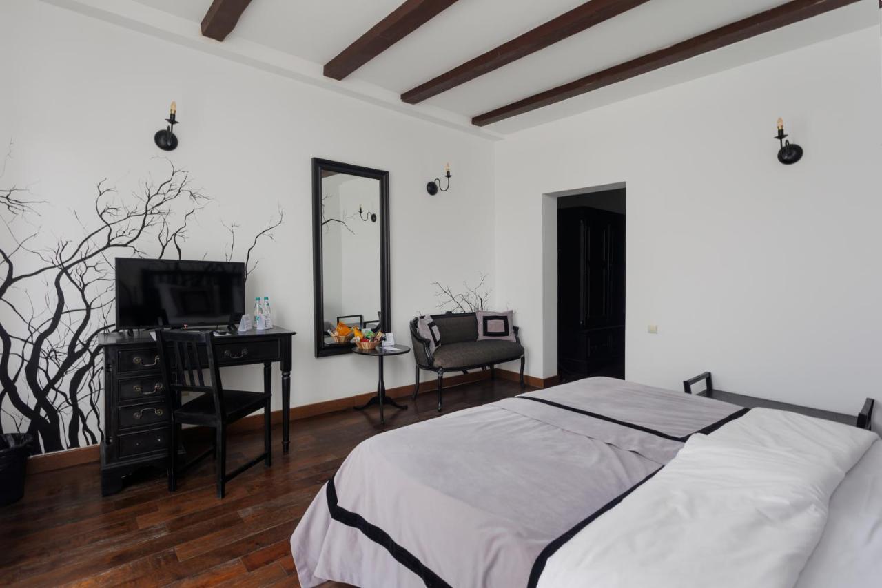 Conacul Archia Hotel Deva Bagian luar foto